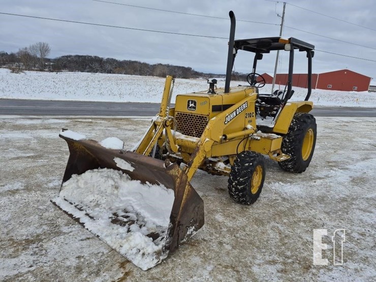 deere-210c-image-2