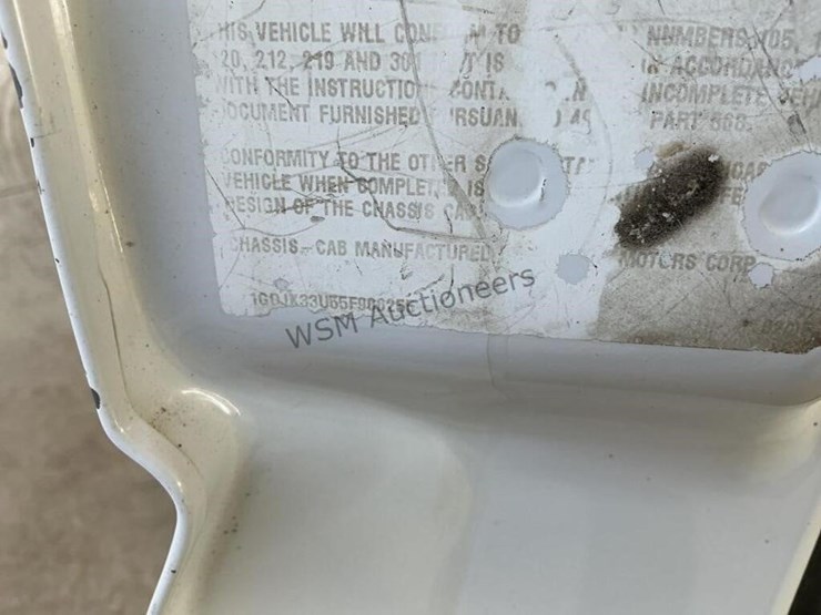 2005-gmc-sierra-3500-image-17