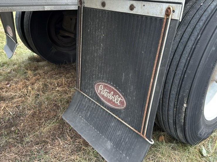 #153-•-1991-ravens-flat-bed-trailer-image-32