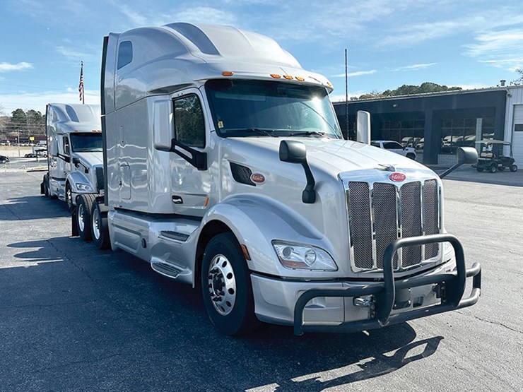 peterbilt-579-image-2