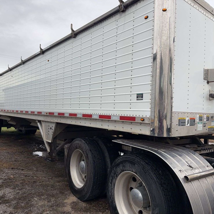 2018 WILSON AG HOPPER