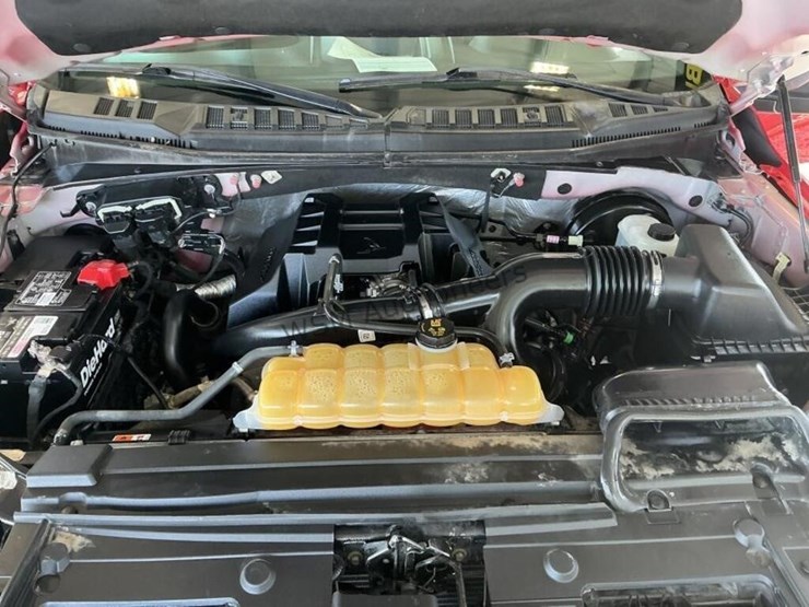 2016-ford-f150-image-12