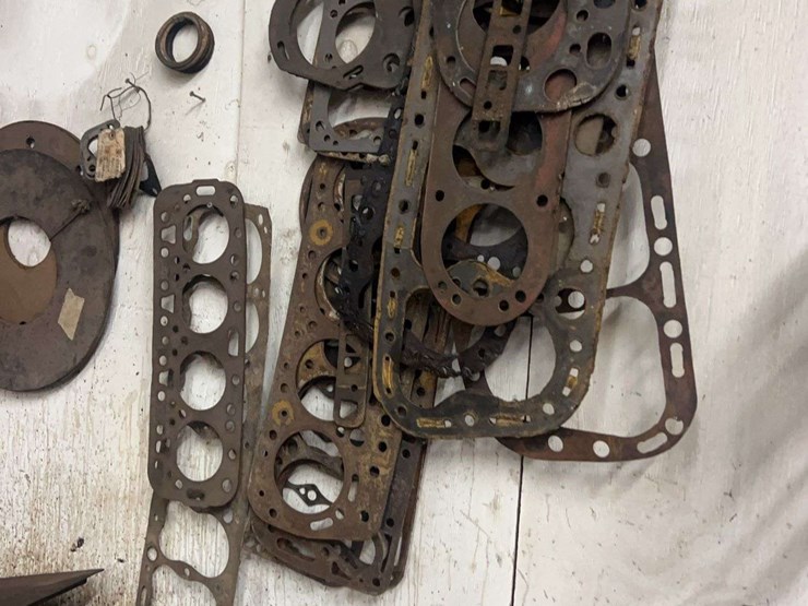 contents-of-wall-image-6