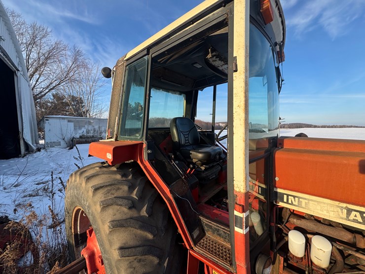 international-1586-image-4