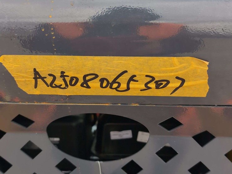 sdll60-crawler-w/-bucket-image-8