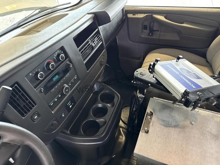 2014-chevrolet-express-2500-image-23