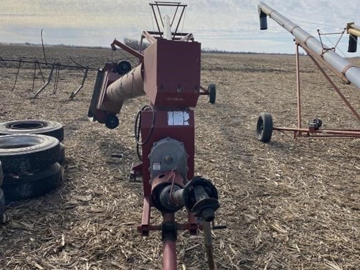 mayrath-13"x83’-swing-away-auger-image-2