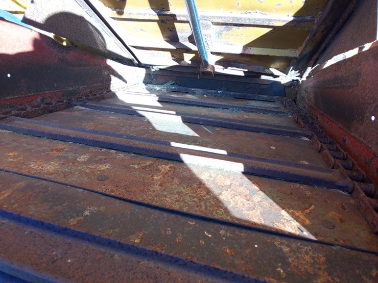 #4624-•-knight-big-auggie-feed-wagon-image-6