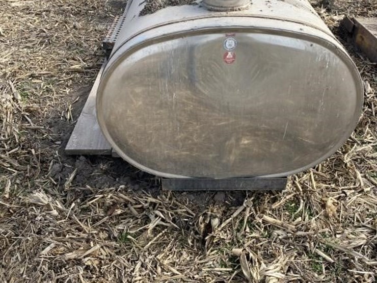 chen-farm-stainless-tanks-image-4