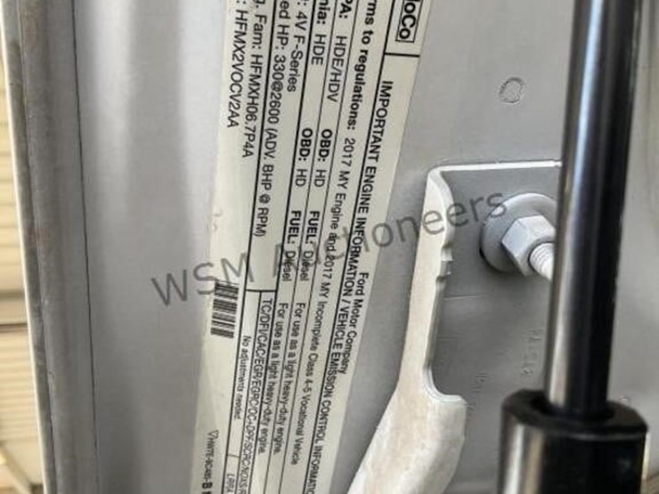 2017-ford-f550-image-17