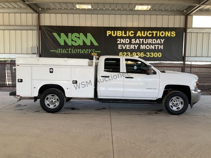 2015-chevrolet-silverado-2500-image-1