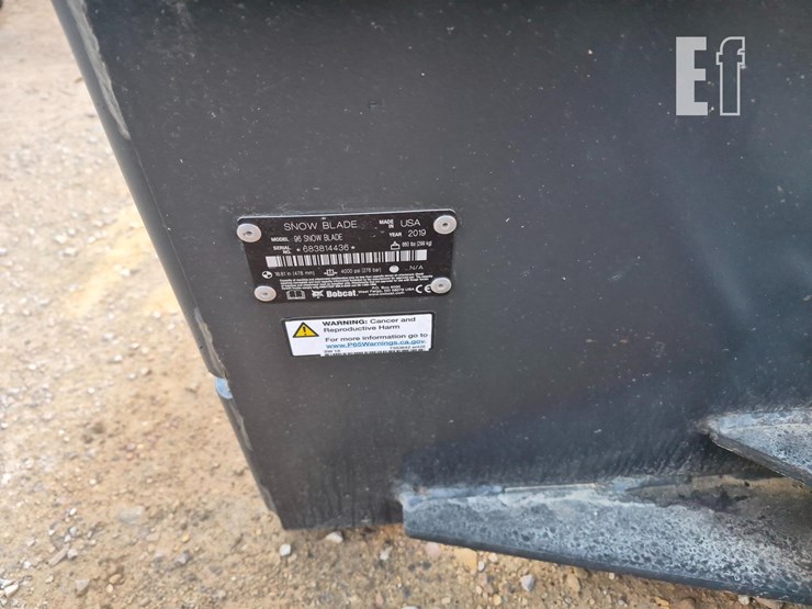 bobcat-96-inch-snow-blade-image-3