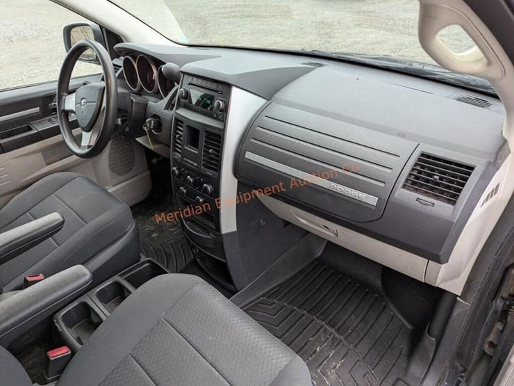 2010-dodge-caravan-se-image-31