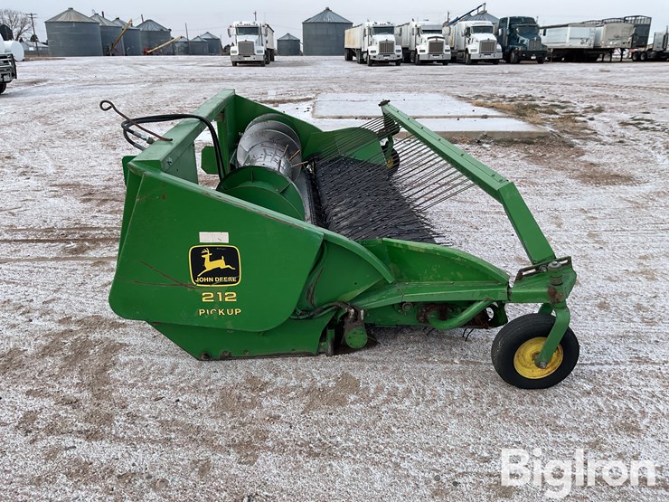 john-deere-212-image-4