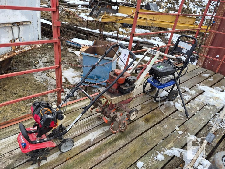 three-garden-implements-image-2