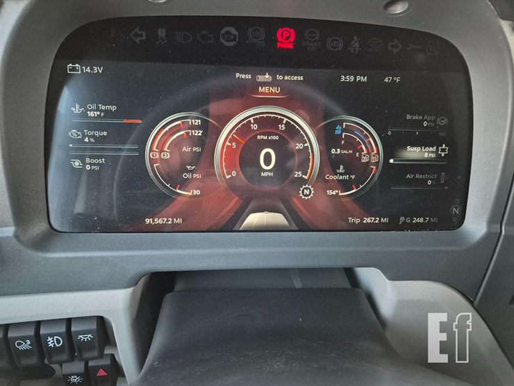 2024-peterbilt-579-image-28