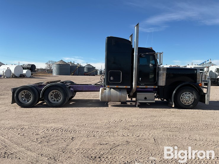 2003-peterbilt-379-image-4