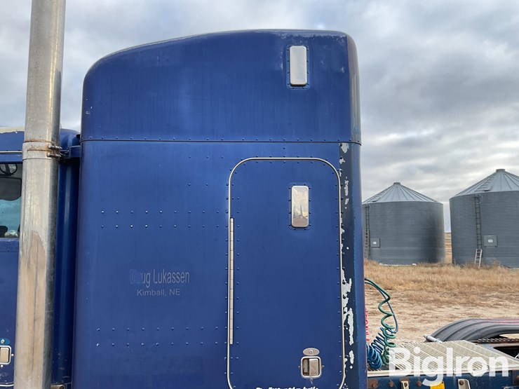 peterbilt-379-image-16