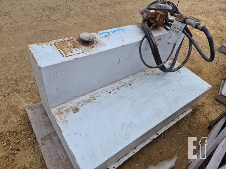 truck-fuel-tank-image-3