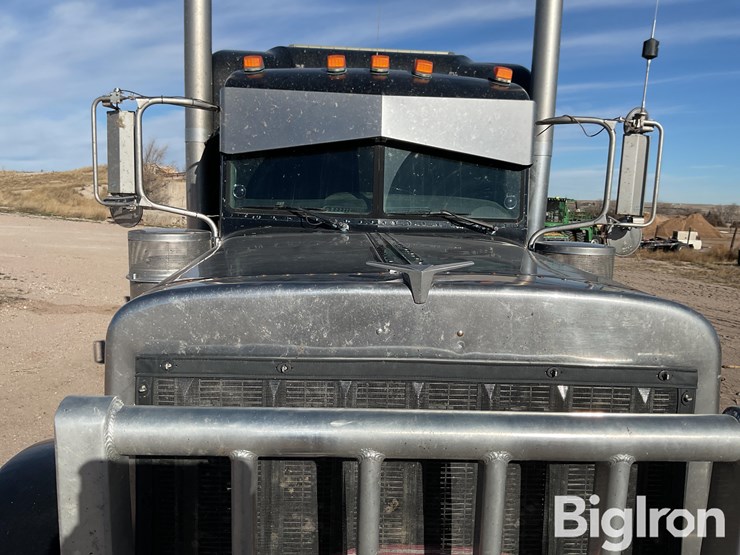 2003-peterbilt-379-image-10