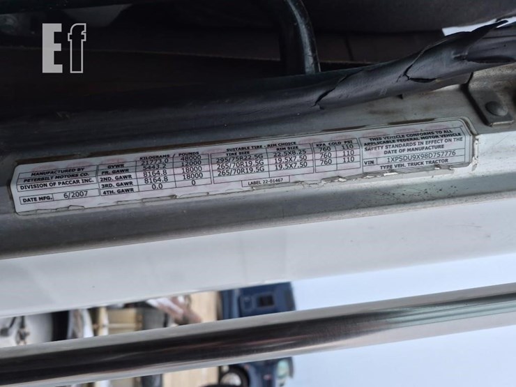 2008-peterbilt-365-image-11