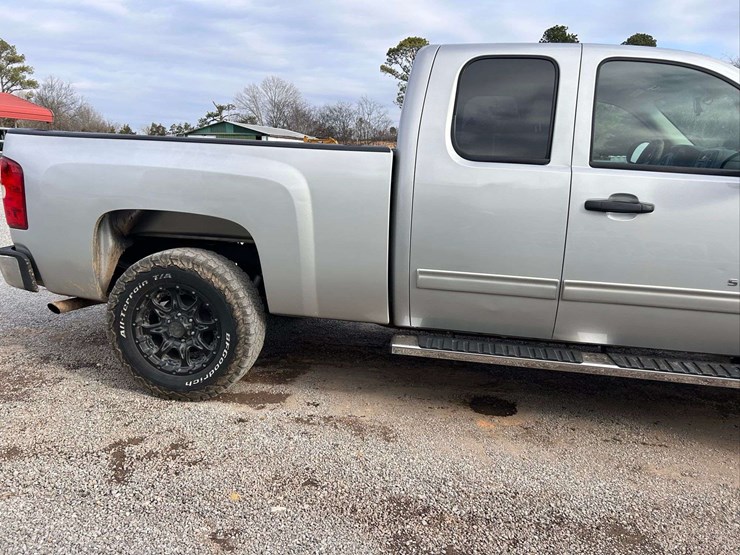 2012-chevrolet-silverado-1500-image-12