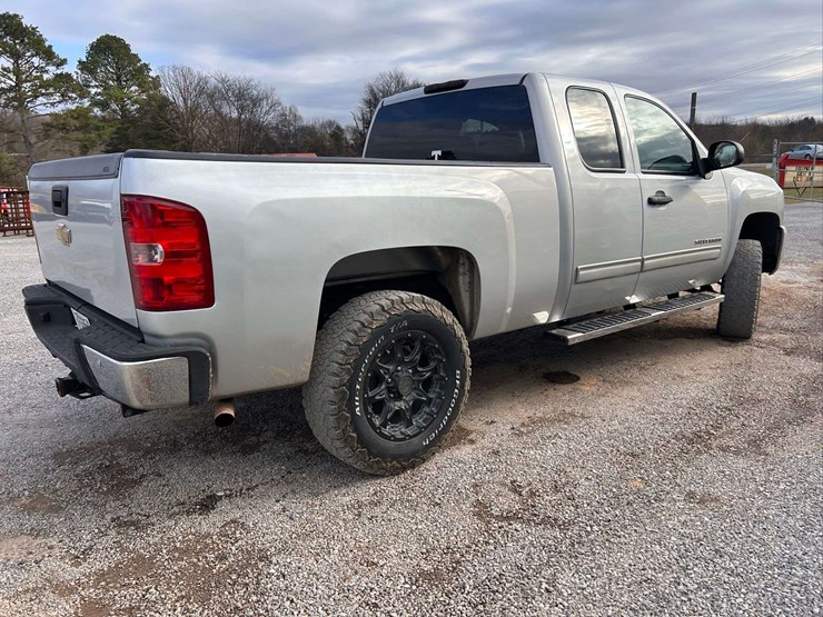 2012-chevrolet-silverado-1500-image-15