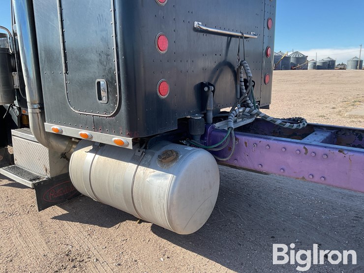 2003-peterbilt-379-image-18