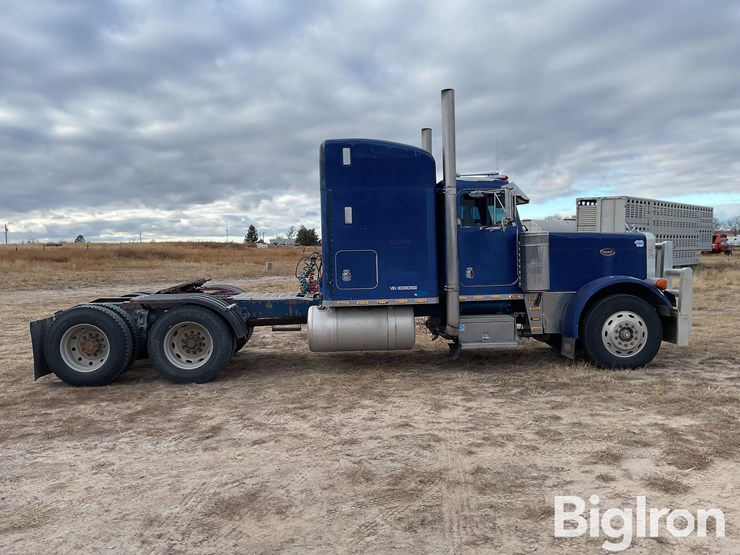 peterbilt-379-image-4