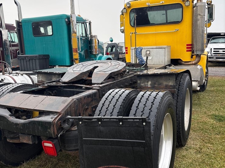 2003-peterbilt-378-image-4