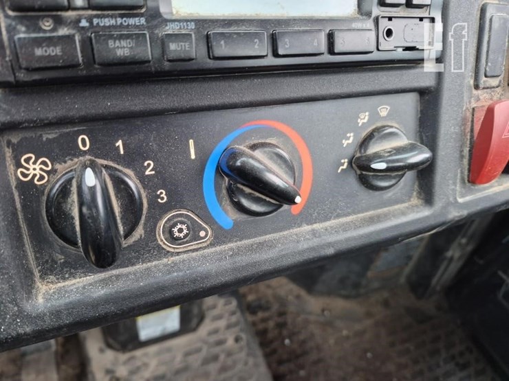 john-deere-gator-xuv-835m-image-13