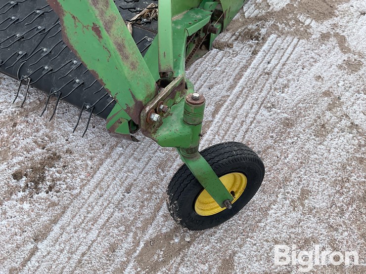 john-deere-212-image-9