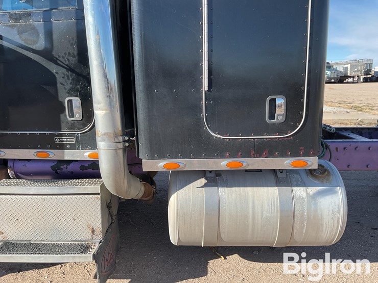 2003-peterbilt-379-image-16