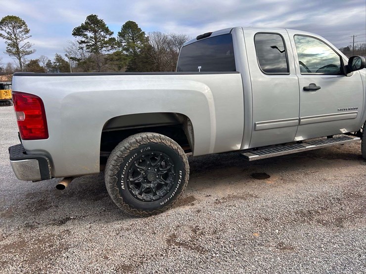 2012-chevrolet-silverado-1500-image-14