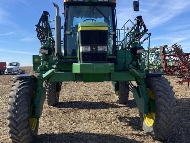 john-deere-4700-image-2