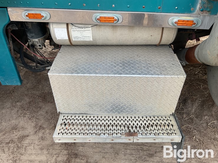 peterbilt-379-image-17