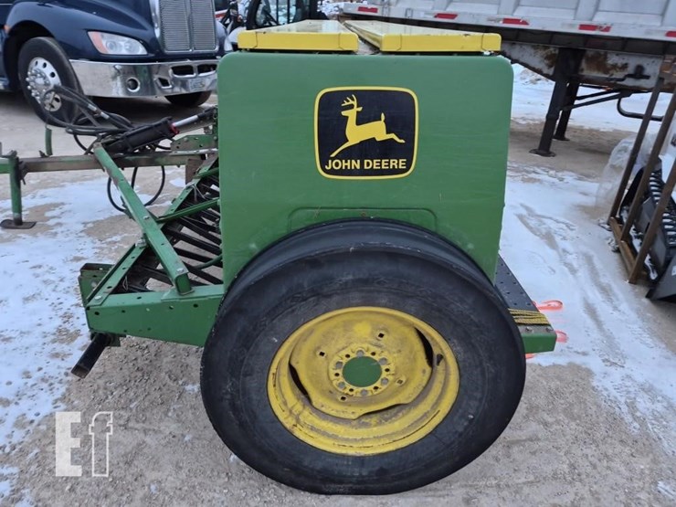 john-deere-8300-image-8