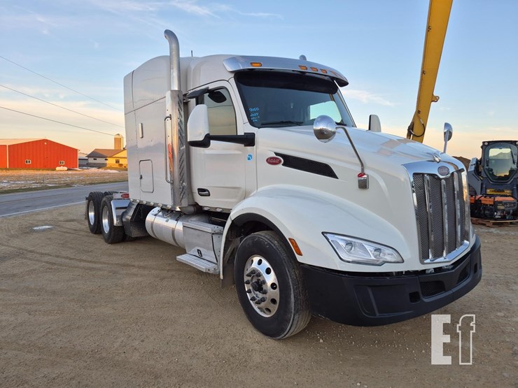 2024-peterbilt-579-image-5