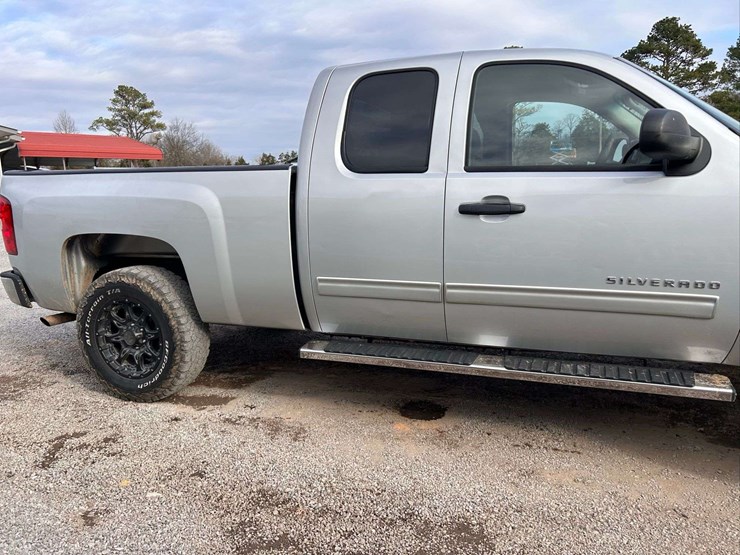 2012-chevrolet-silverado-1500-image-11