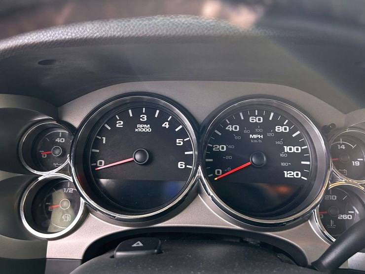 2012-chevrolet-silverado-1500-image-29