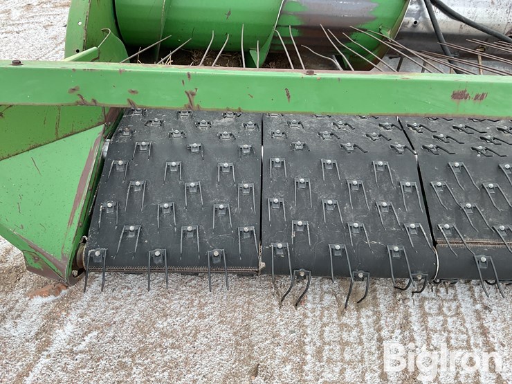 john-deere-212-image-12