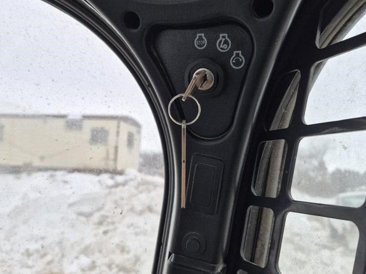 2019-bobcat-s590-image-16