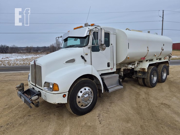 kenworth-t330-image-1