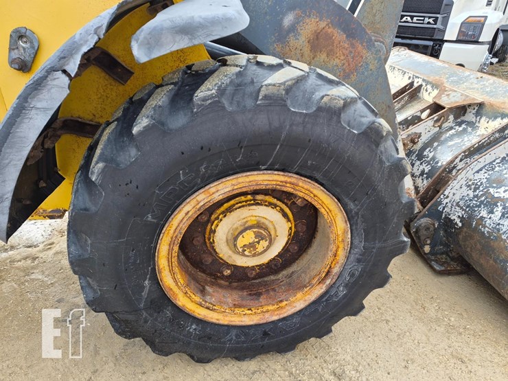 2006-deere-444j-image-7