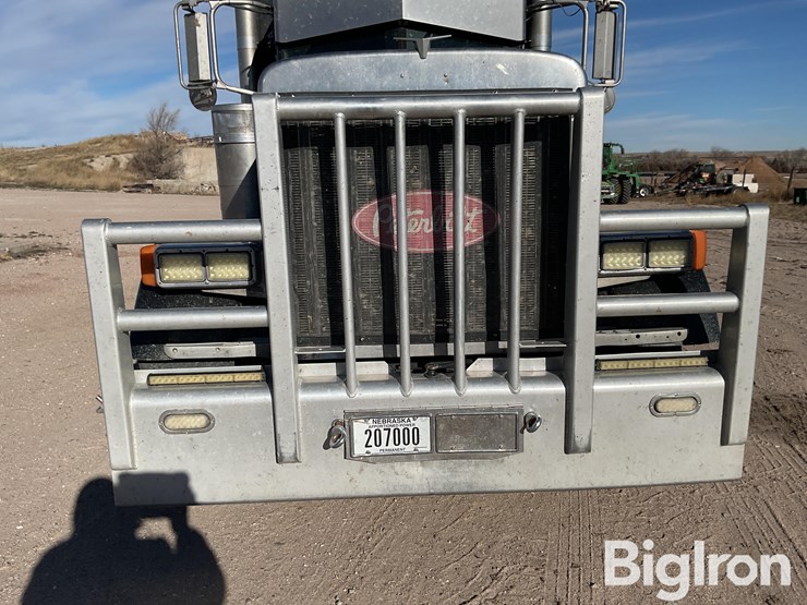 2003-peterbilt-379-image-9