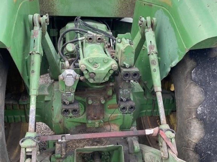 john-deere-8430-image-4