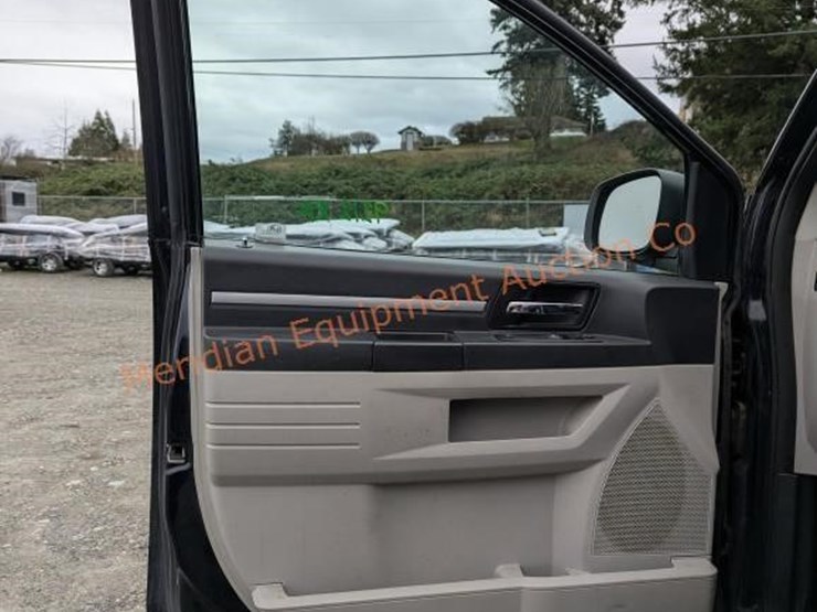 2010-dodge-caravan-se-image-9