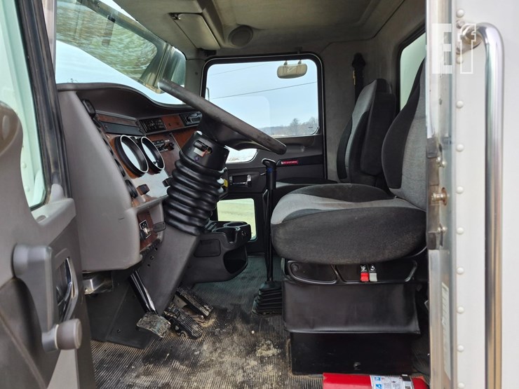 kenworth-t330-image-18