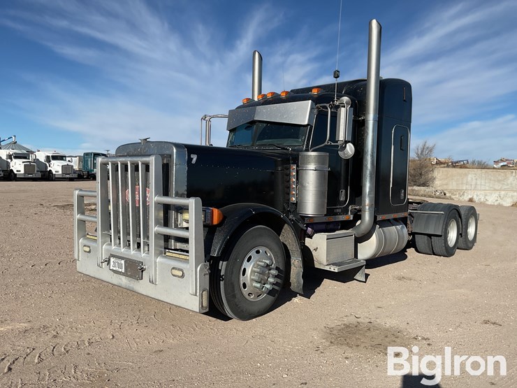 2003-peterbilt-379-image-1