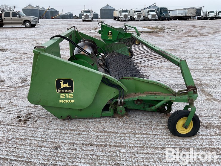 john-deere-212-image-4
